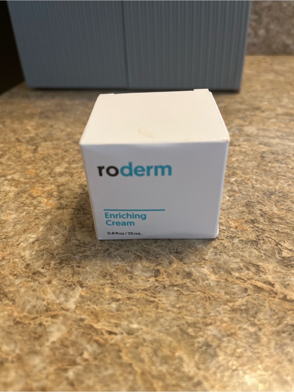 Roderm Enriching Cream — White Lightweight Moisturizer